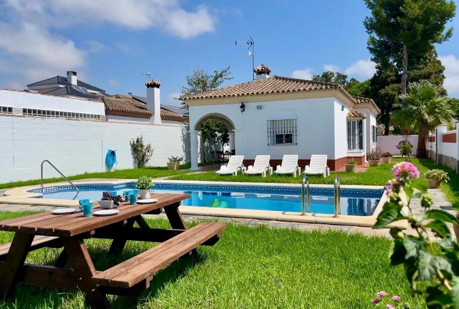 Holiday home Chalet Manku Chiclana de la Frontera